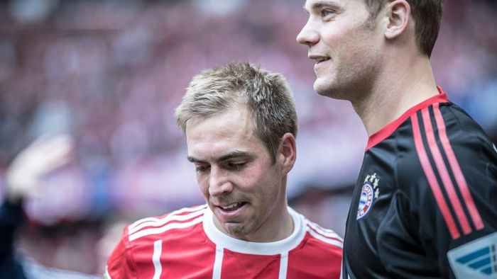 这使得她在 这使得她在