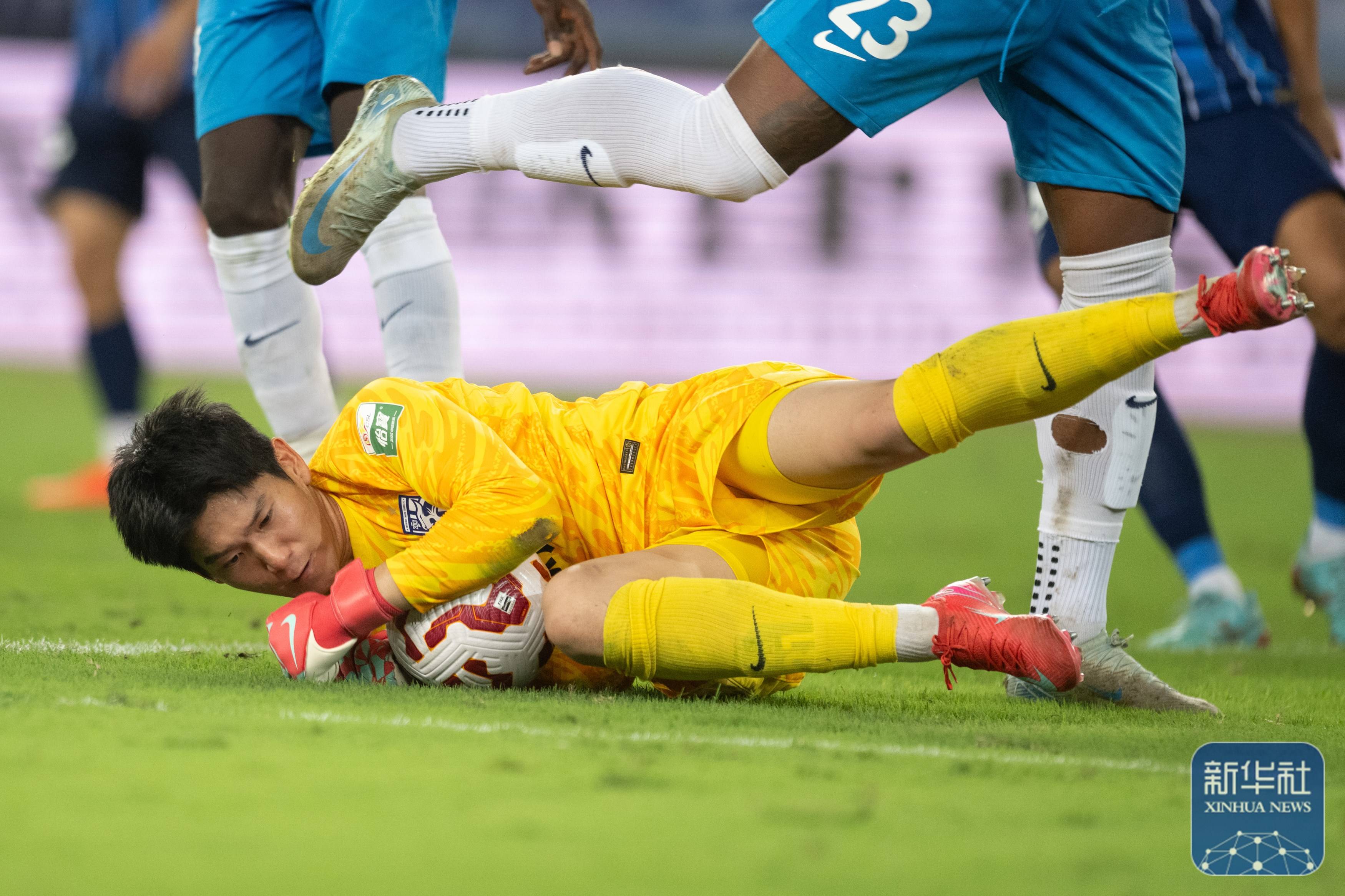 及其对滕哈 及其对滕哈